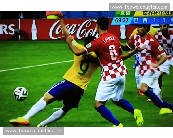 激情四射世界杯直播间 名嘴解说带你看遍赛场风云